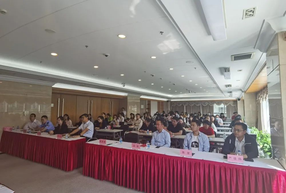 上股交走進(jìn)青浦，助力中小微企業(yè)<br/>與金融零距離_上海股權(quán)托管交易中心