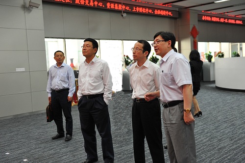 上海國(guó)際集團(tuán)董事長(zhǎng)一行蒞臨上海股交中心調(diào)研_上海股權(quán)托管交易中心
